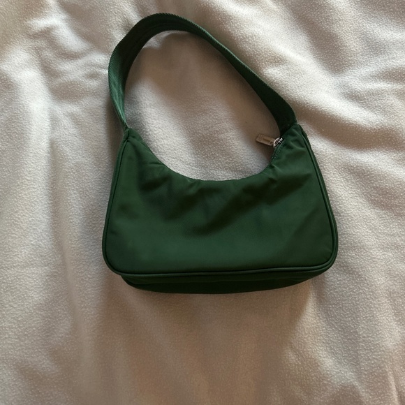 Nylon purse - Picture 1 of 3